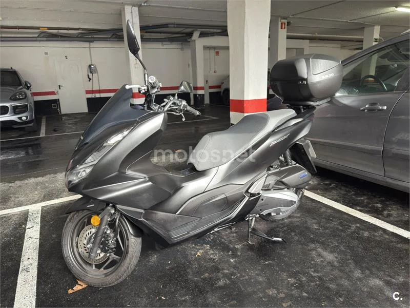 Honda PCX 125 – Vista 9