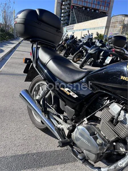 Honda CB 250 Two Fifty – Vista 3