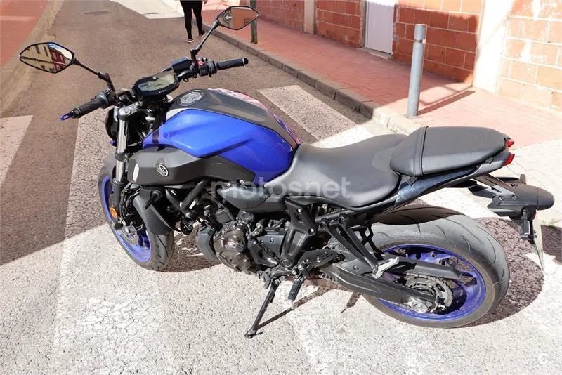 Yamaha MT-07 – Vista 13