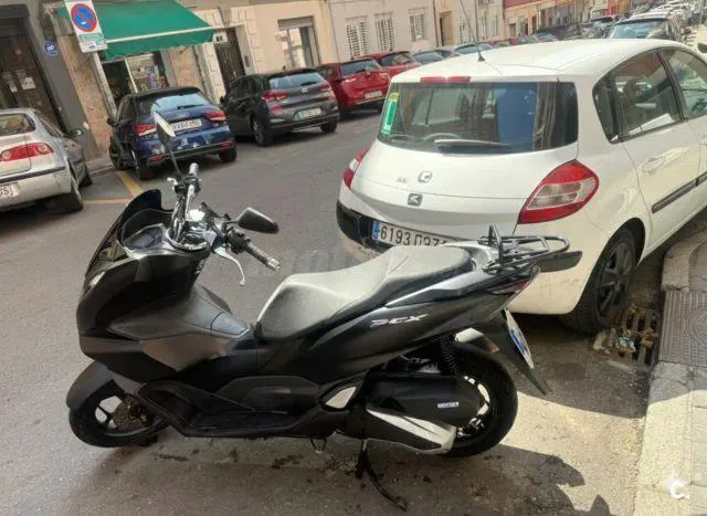 Honda PCX 125 – Vista 4
