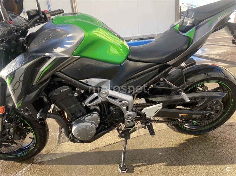 Kawasaki Z 900 – Vista 9