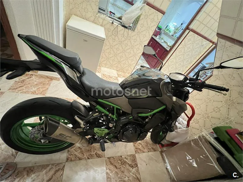 Kawasaki Z 900 – Vista 6