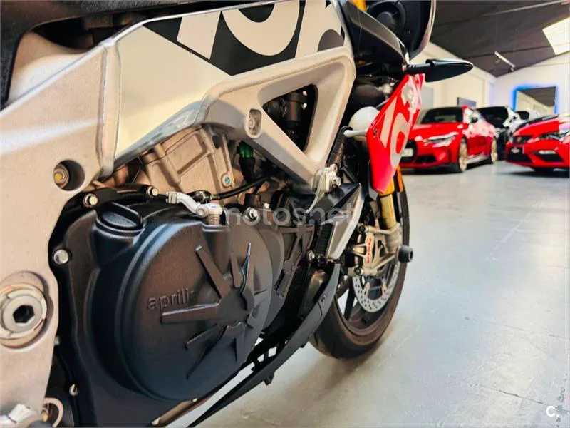 Aprilia Tuono V4 1100 Factory – Vista 12