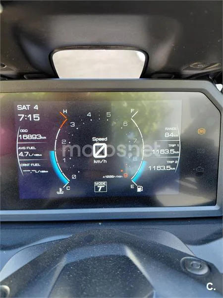 Yamaha TMAX – Vista 6