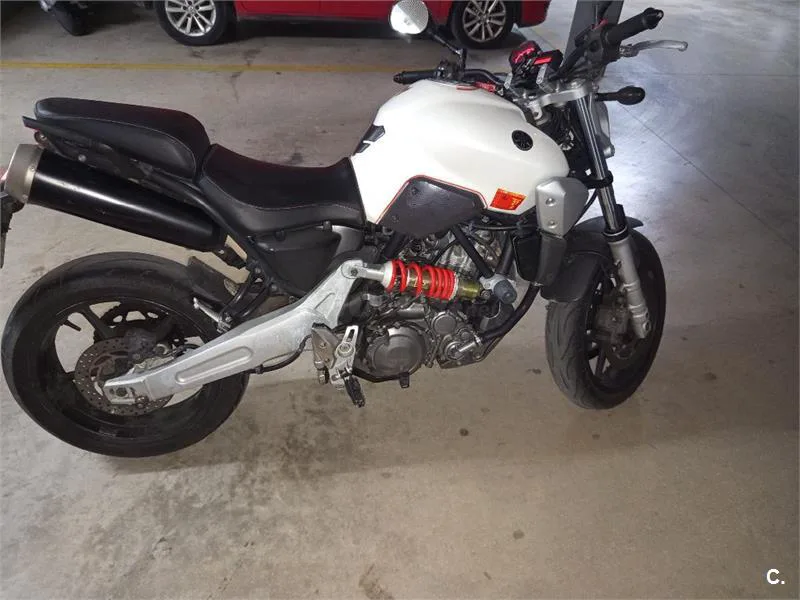 Yamaha MT-03 – Vista 3