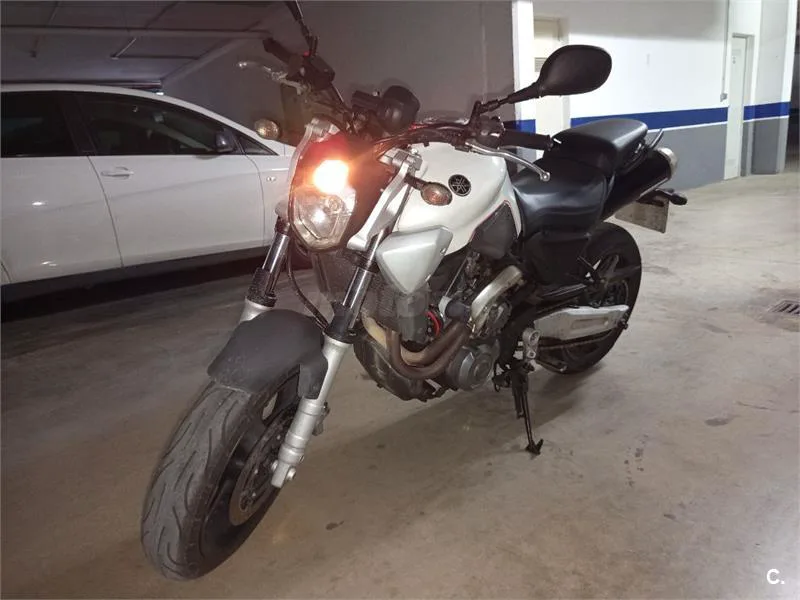 Yamaha MT-03 – Vista 5