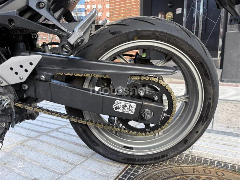 Kawasaki Z 750 – Vista 6