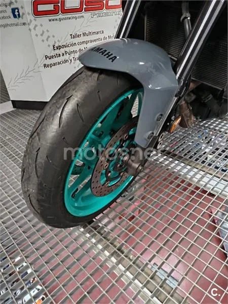 Yamaha MT-09 – Vista 17