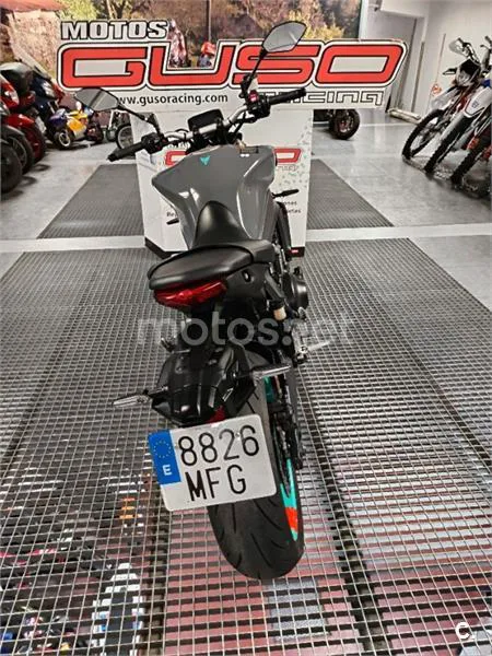 Yamaha MT-09 – Vista 22