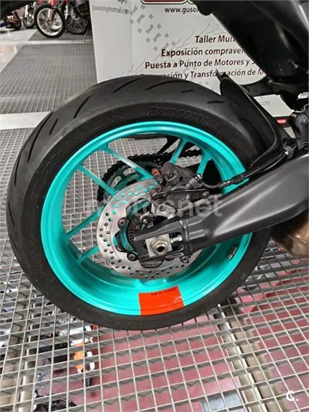 Yamaha MT-09 – Vista 8