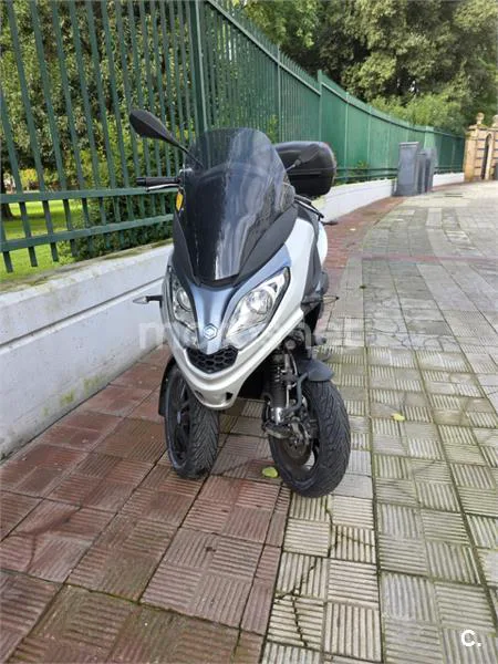 Piaggio MP3 – Vista 2