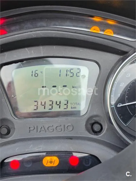 Piaggio MP3 – Vista 4