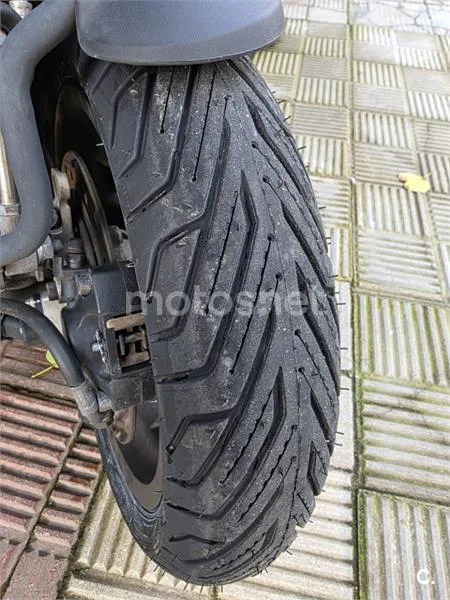 Piaggio MP3 – Vista 5