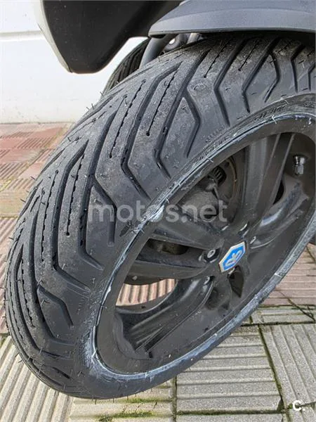 Piaggio MP3 – Vista 7