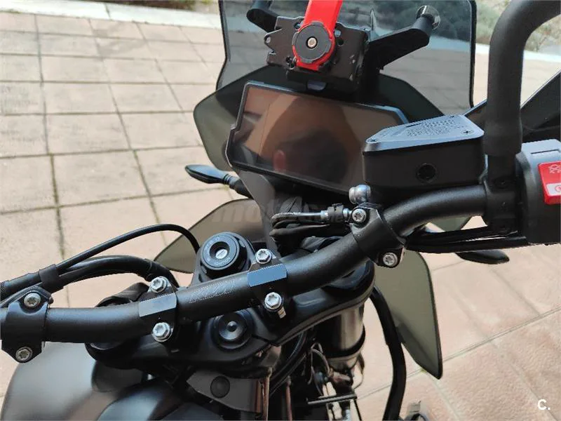 KTM 890 – Vista 6