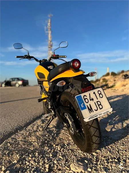 Yamaha XSR 125 – Vista 4