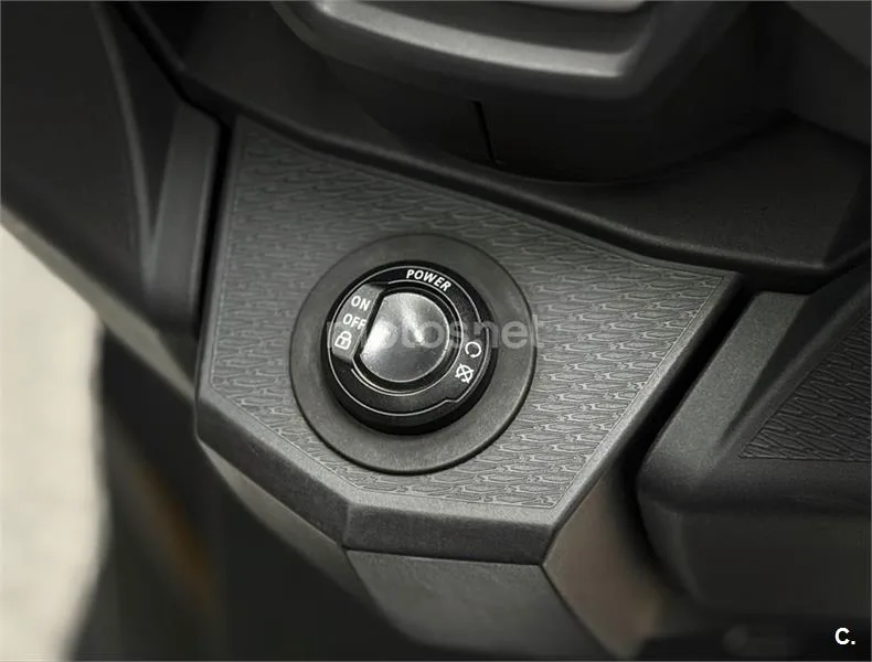 BMW C 400 GT – Vista 7