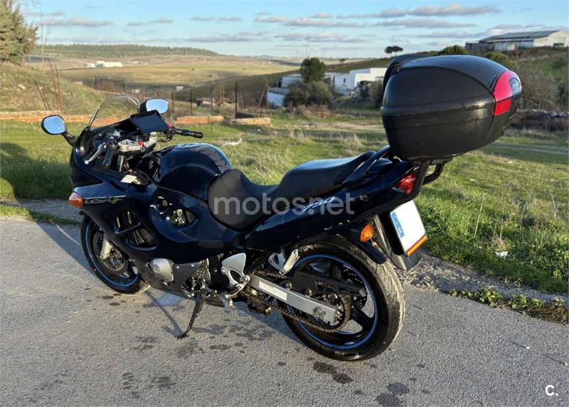 Suzuki GSX 750 F – Vista 3