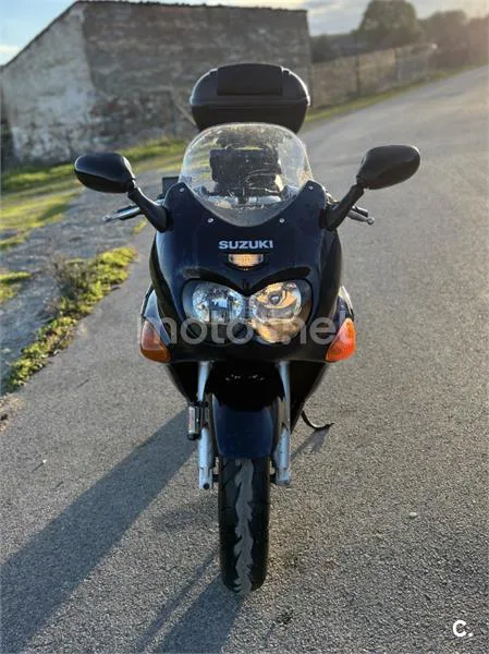 Suzuki GSX 750 F – Vista 5