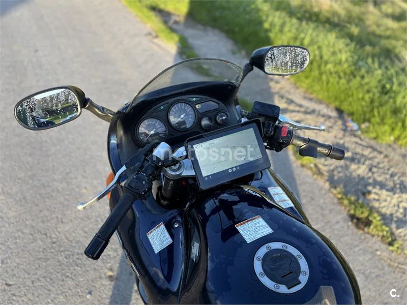 Suzuki GSX 750 F – Vista 7