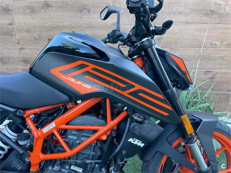 KTM 125 – Vista 17