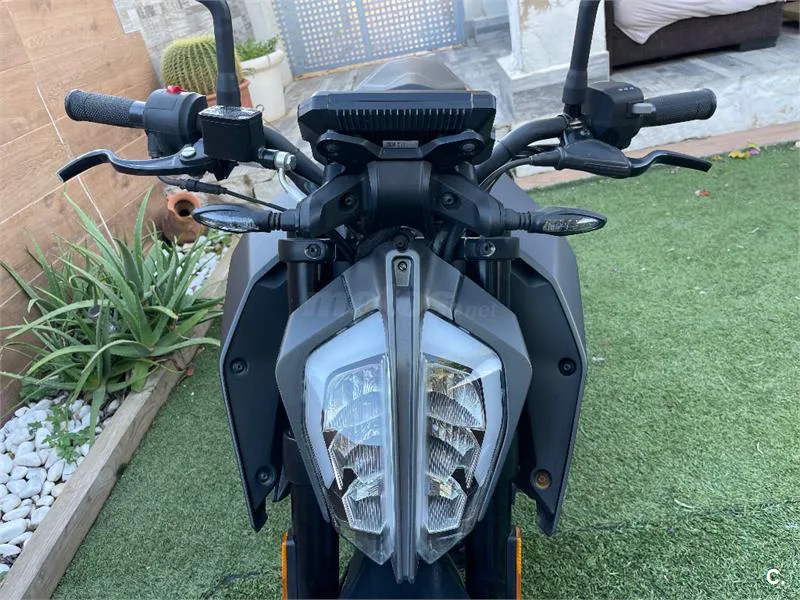 KTM 125 – Vista 6