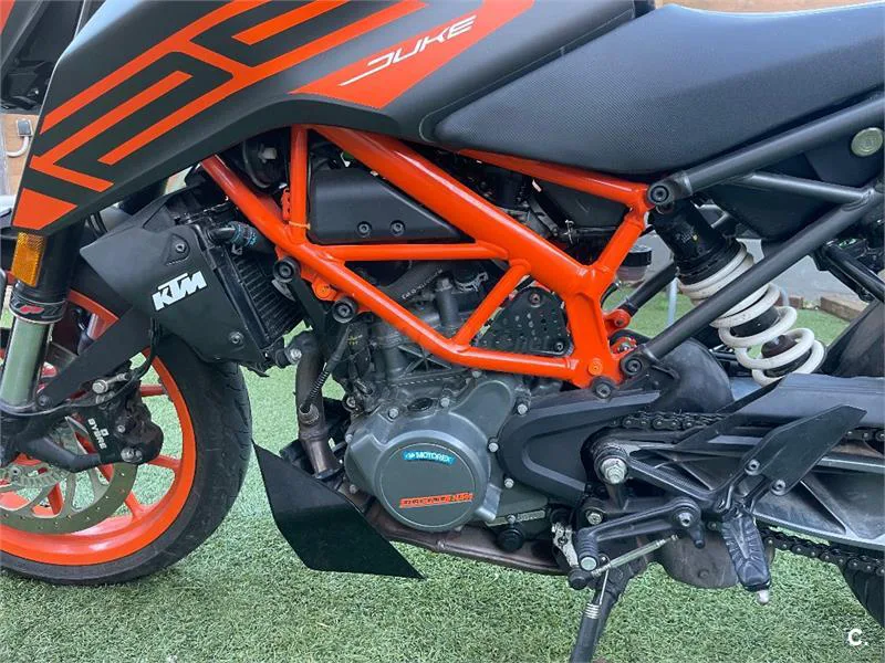 KTM 125 – Vista 7