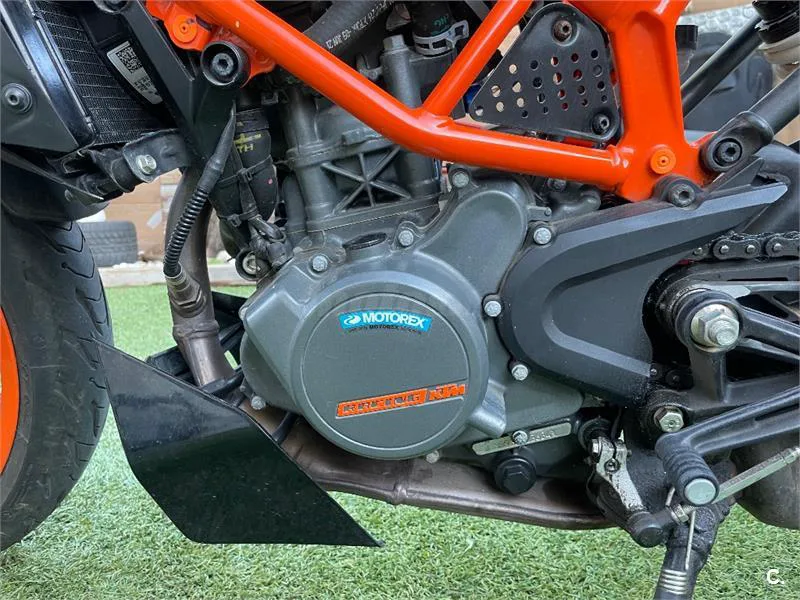 KTM 125 – Vista 8