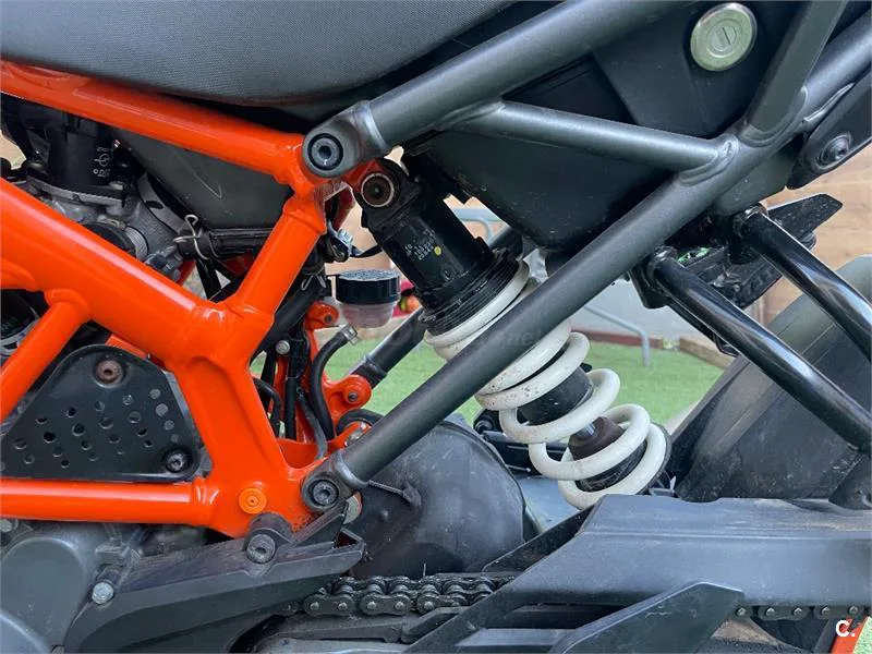 KTM 125 – Vista 9