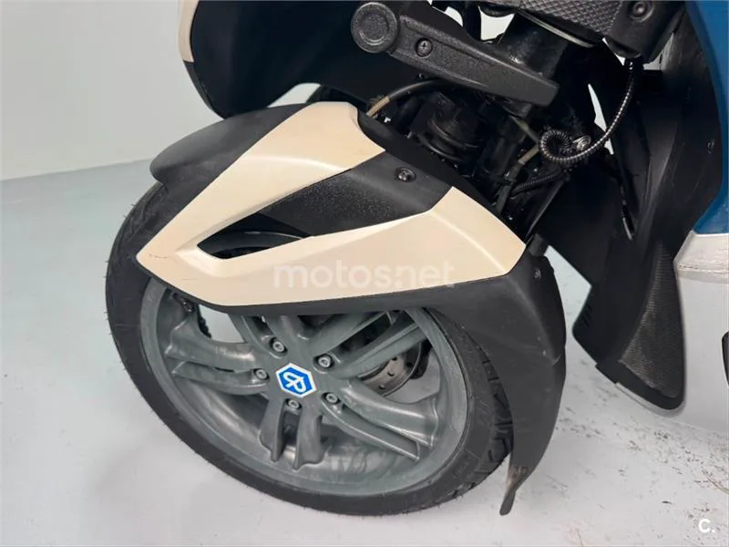 Piaggio MP3 Yourban 300 LT Sport – Vista 18