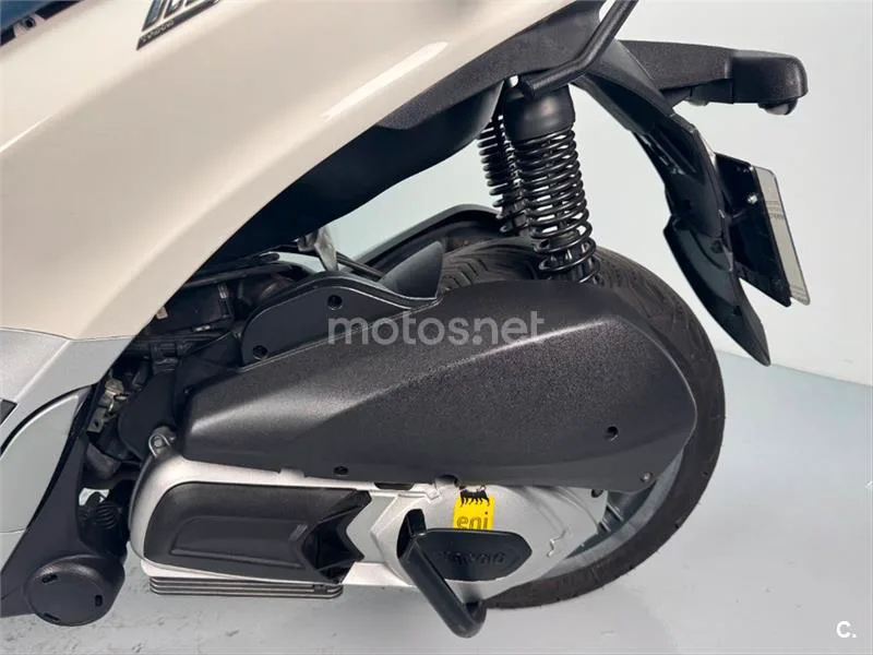 Piaggio MP3 Yourban 300 LT Sport – Vista 21