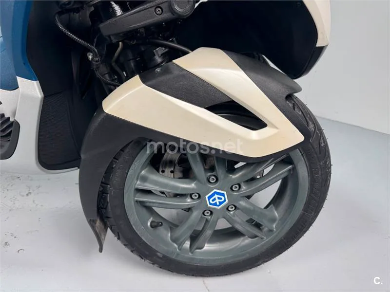Piaggio MP3 Yourban 300 LT Sport – Vista 4