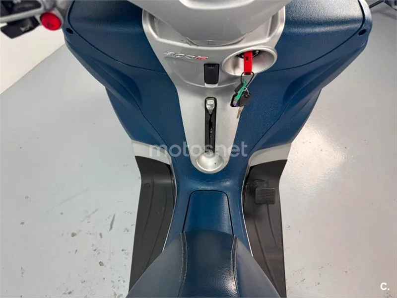 Piaggio MP3 Yourban 300 LT Sport – Vista 9