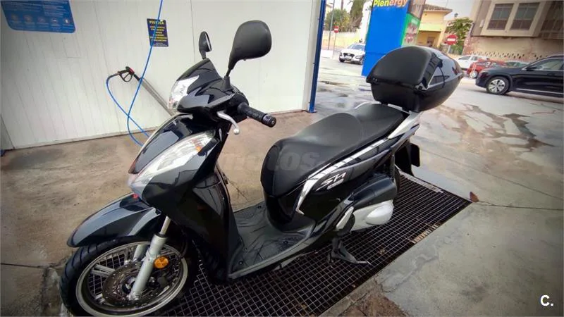 Honda SH300i – Vista 3