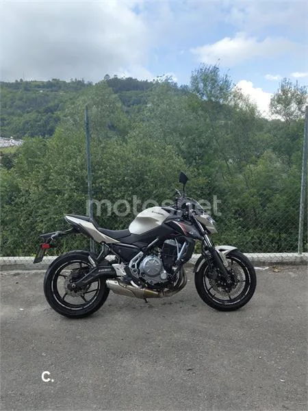 Kawasaki Z 650 – Vista 4