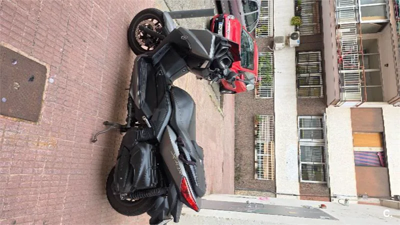Yamaha XMAX 400 – Vista 2