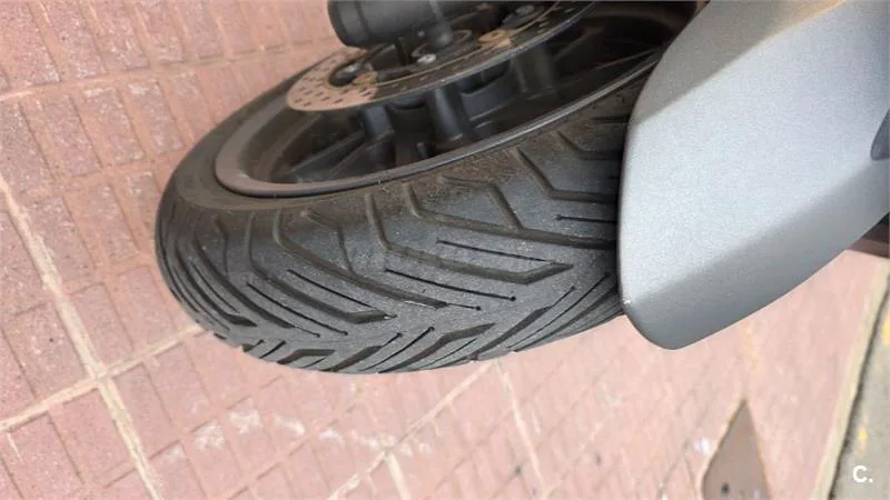 Yamaha XMAX 400 – Vista 5
