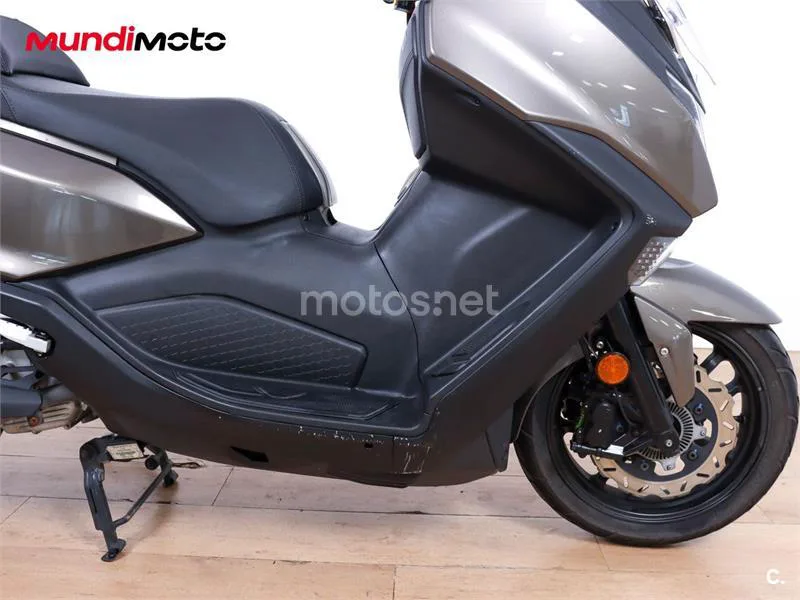 SYM Maxsym 400 – Vista 34