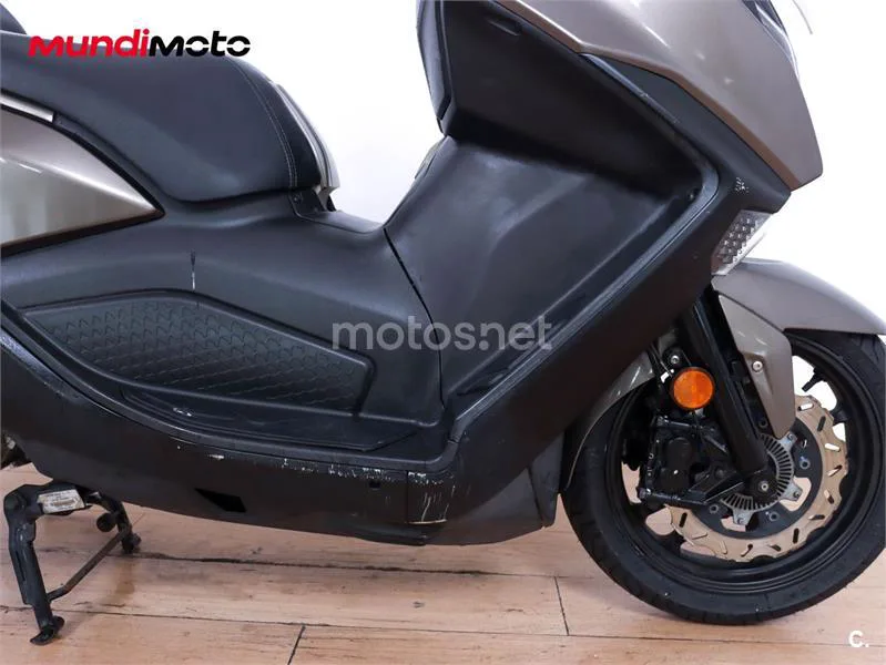 SYM Maxsym 400 – Vista 36