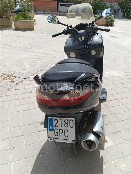 Suzuki Burgman 125 – Vista 2