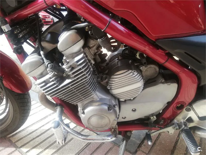 Yamaha XJ 600 Diversion N – Vista 9