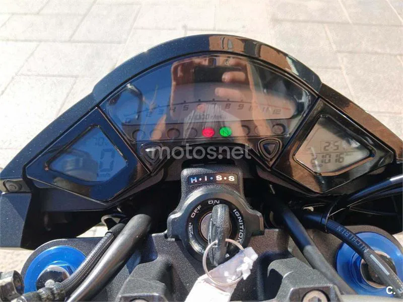 Honda CB 1000R – Vista 15