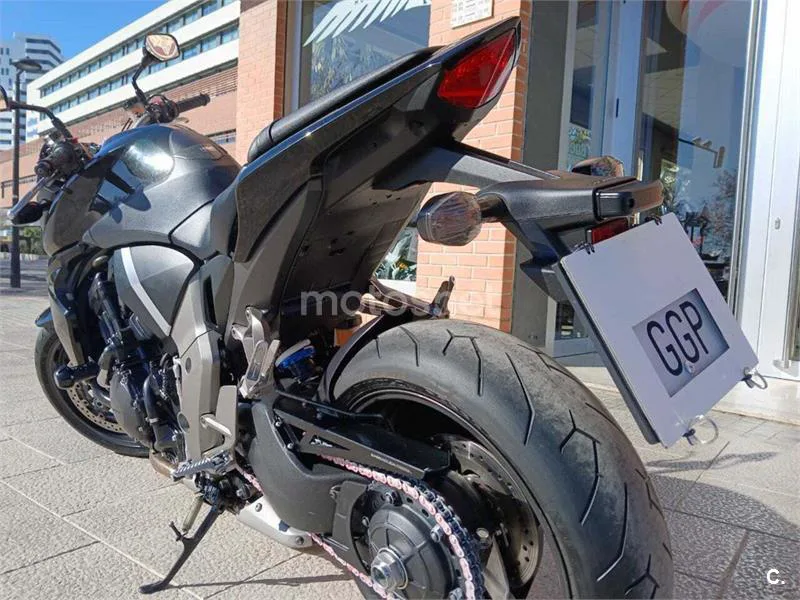 Honda CB 1000R – Vista 11