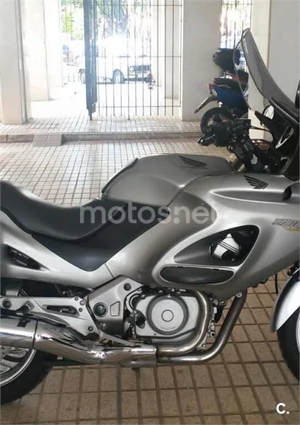 Honda NT 650 V Deauville – Vista 3