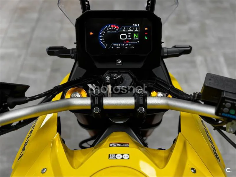 Suzuki V-Strom 800 – Vista 8