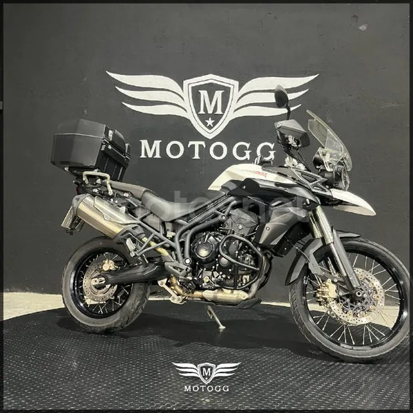 Triumph Tiger 800 – Vista 3