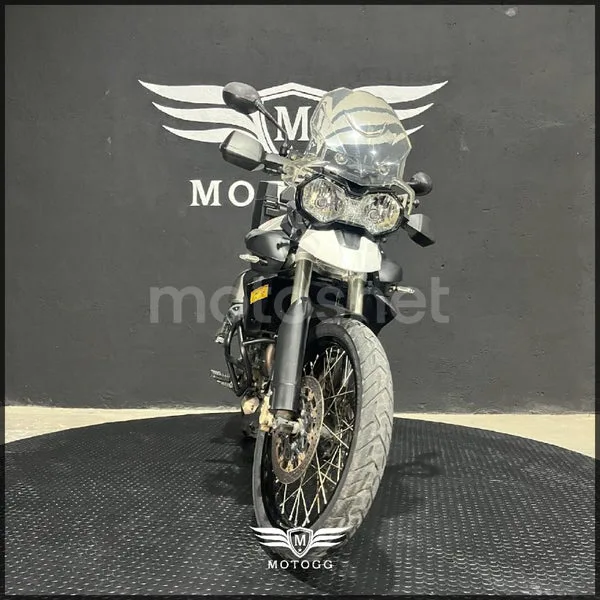 Triumph Tiger 800 – Vista 4