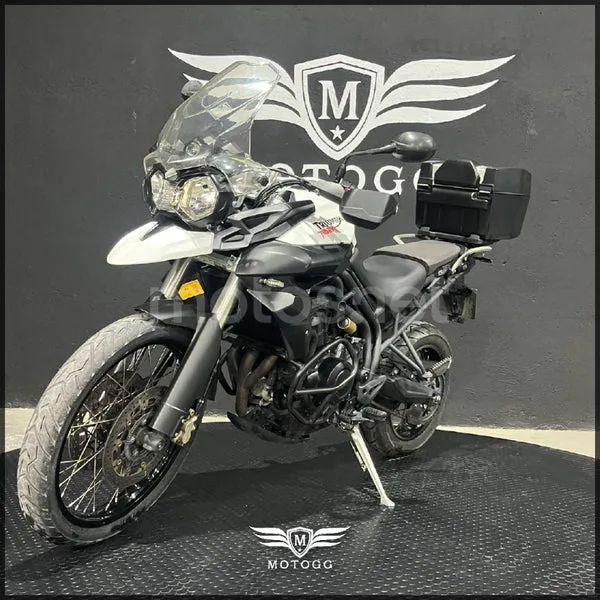 Triumph Tiger 800 – Vista 6