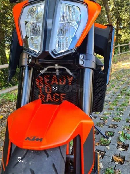 KTM 890 – Vista 6