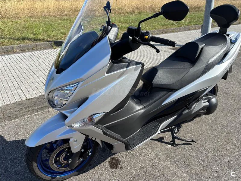 Suzuki Burgman 400 – Vista 2